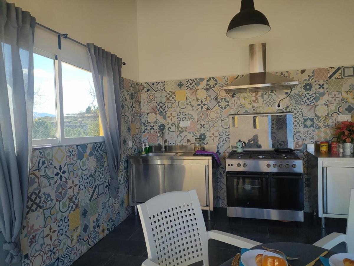 Habitaciones En Finca Olivo Y Almendro Ucenda Kültér fotó
